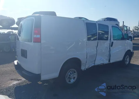 2020 Chevrolet Express G2500 from USA, damaged, VIN 1GCWGAFP7L1254738